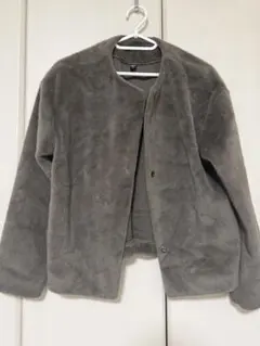 UNIQLO グレー ノーカラー ファーコート