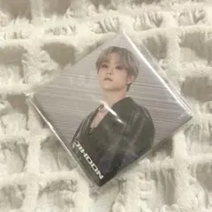 JIHOON ジフン 缶バッチ ポップアップ