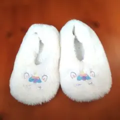 ホワイトフェイクファースリッパ