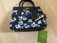 【新品未使用】kate spade 黒 青 花柄ハンドバッグ