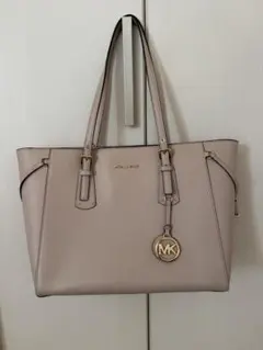 MICHAEL KORS VOYAGER トップジップ トート ミディアム