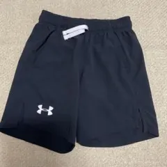 Under Armour 黒 ハーフパンツ YSM