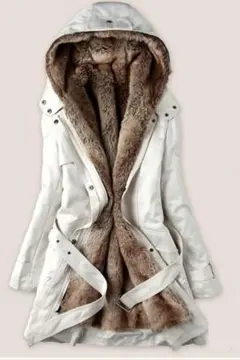 ホワイトファーライニングダウンジャケット