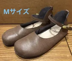 ベルト　パンプス　ブラウン