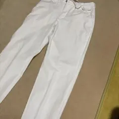 ホワイト パンツ