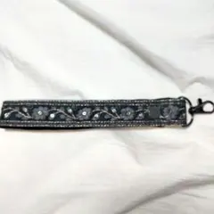 インド刺繍リボンの花柄のグレー系色のストラップ