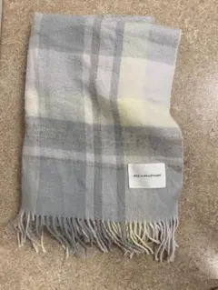 グレー マフラー