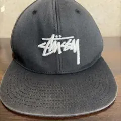 Stussy ベースボールキャップ グレー/ブラック スナップバッグ - メルカリ