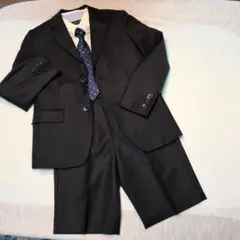 黒のフォーマルスーツ（半ズボン）130サイズ