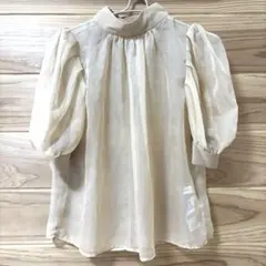ラグナムーン　ベージュ パフスリーブ ブラウス 半袖