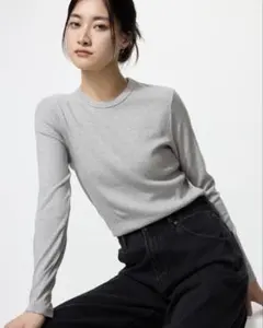 UNIQLO ユニクロ　ソフトリブクルーネックT/長袖