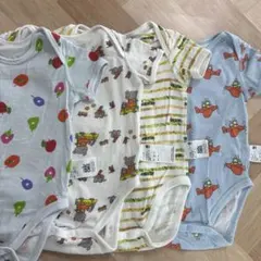 ユニクロ　ボディースーツ　肌着　4枚