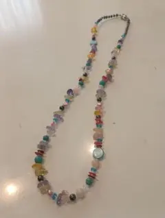 カラフルな天然石とガラスビーズのネックレス