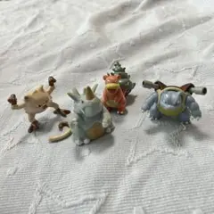 レア　年代物　任天堂　ポケモン フィギュア 4体セット 1997年　バンダイ