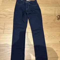 Levi's スキニーデニム 濃紺