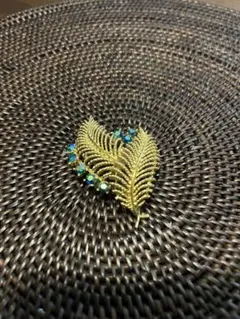 ゴールド葉っぱデザインブローチ