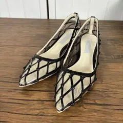 【美品】CELFORDネット編み　メッシュ　ブラックパンプス　22.5㎝のサムネイル