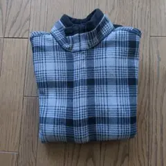 グレー系チェック と黒リバーシブルのフリースジャケット Sサイズ