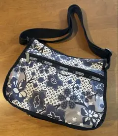LeSportsac クラシックホーボー　ショルダーバッグのサムネイル