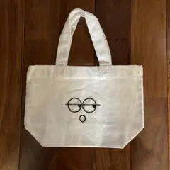 犬とキャラクターの刺繍トートバッグ