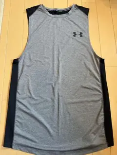 UNDER ARMOUR メンズ ノースリーブシャツ ブラック/グレー SMのサムネイル