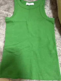 緑色リブ編みタンクトップ