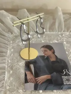 凛　ピアス　プレゼント付き