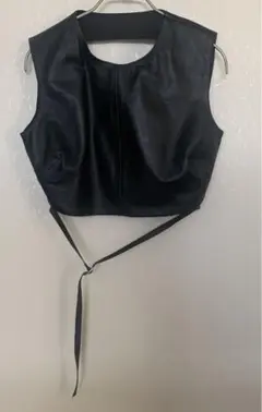 新品未使用　ZARA KAIA リアルレザー　黒　クロップド　Mサイズ　ブラック