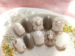 現品ネイルチップ ぷっくりフラワー 3Dネイル ニュアンス ブラウン結婚式入学式