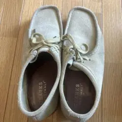 Clarks Originals ワラビー ベージュのサムネイル