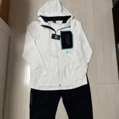 2XLサイズ アンダーアーマー トレーニングウェア 白 黒 水色 上下セット