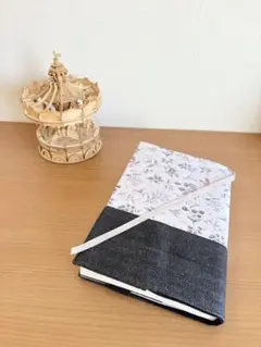 読書好きのブックカバー 単行本 四六判用