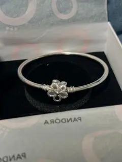 PANDORA スターリングシルバーバングル 17cmのサムネイル