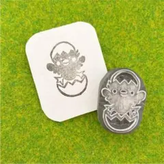 ハンドメイド　消しゴムはんこ　みにくいアヒルの子のサムネイル
