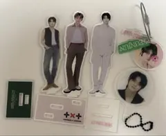 TXTヨンジュンアクリルスタンド