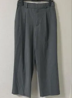 ユニクロ　タックワイドパンツ　グレー