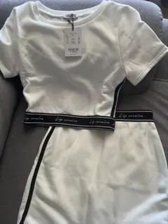 LIP SERVICE バイカラーロゴスウェットセットアップ