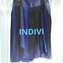 【美品 】インディヴィINDIVI 膝下丈フレアスカートのサムネイル