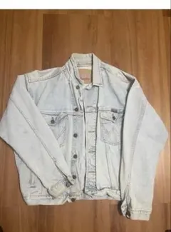 Item thumbnail for item 7363cade-979e-4a36-a550-cf23cedfcebd