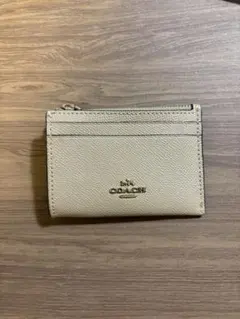 COACH ベージュ パスケース IDウィンドウ付き