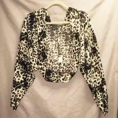 ショート丈レオパード柄カーディガン