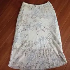 花柄ひざ下スカート