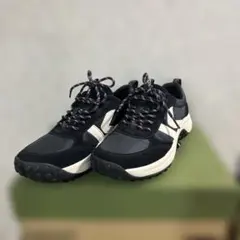 KEEN スニーカー 黒　24.5