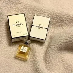 CHANEL No.5 シャネル　5番　香水