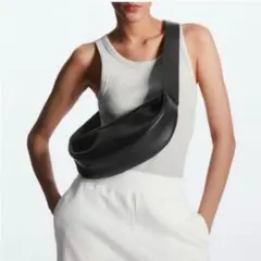 2025年最新】COS ボディバッグ・ウエストポーチの人気アイテム