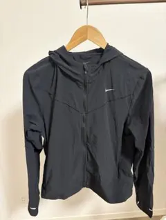 最終値下げ【極美品】NIKE ランニングジャケット 黒 UV対策のサムネイル
