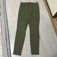 スキニーパンツ