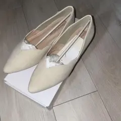 【新品未使用】スカラップパンプスのサムネイル