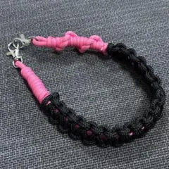 パラコード　ハンドストラップ【３】