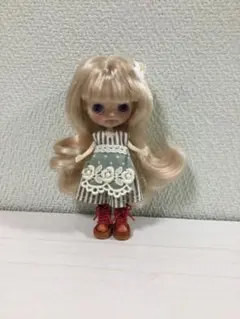 プチブライス　アウトフィット